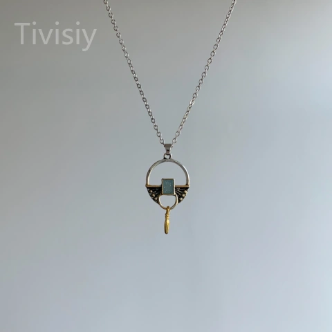 Free Fly Necklace